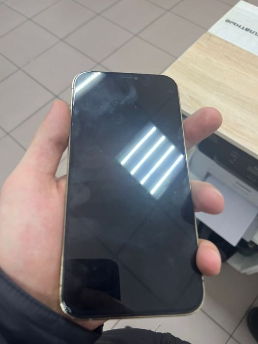 Продам айфон 12 про мах