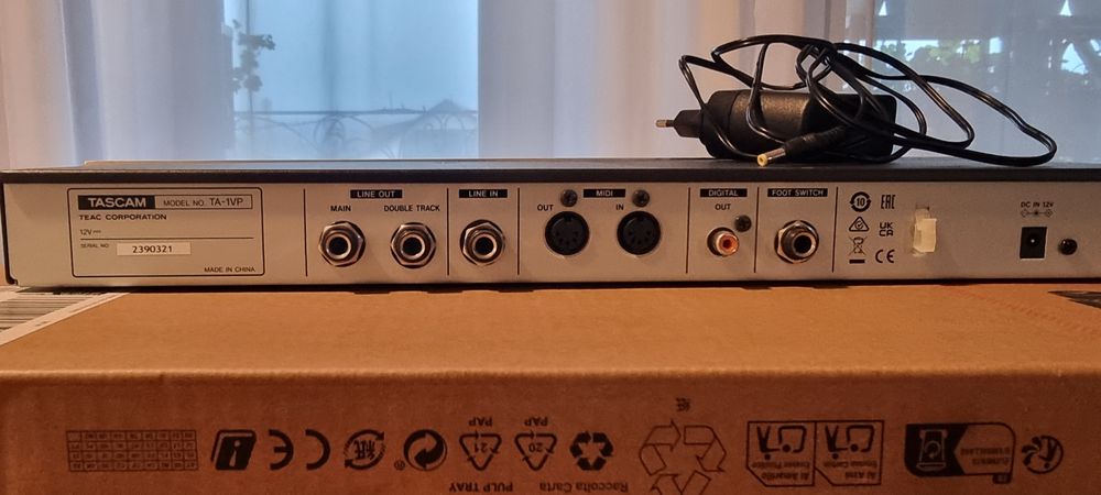 Procesor Voce tascam TA 1 VP  Ta-1vp