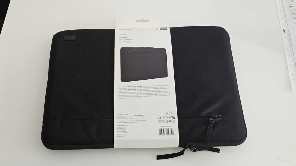 Husa Laptop Case Logic 15.6"