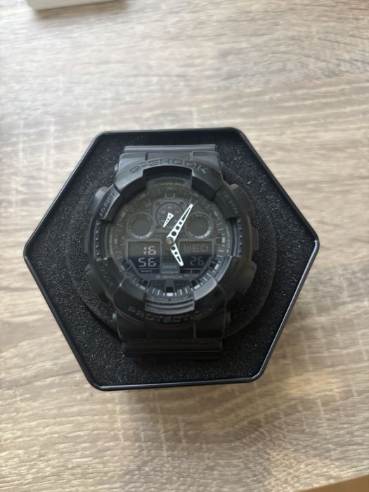 Часовник Casio G-Shock