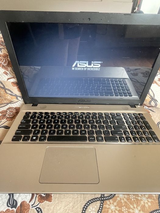 Vand laptop Asus i3 1T hdd 8ram