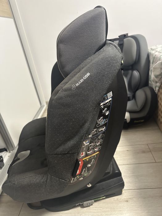 Vand doua scaune auto 250 lei