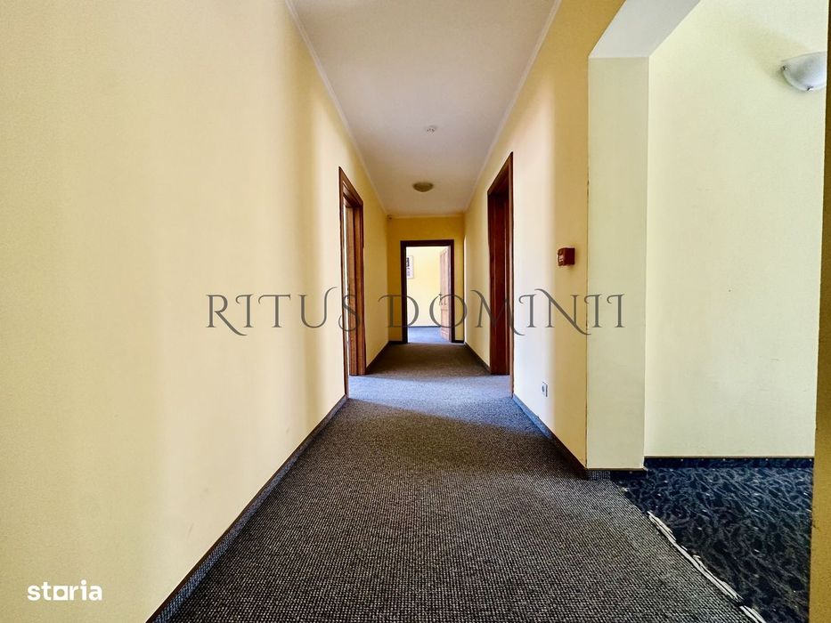 Casa de Închiriat Ultracentrala, 12 Camere, 10 Bai, 6 Parcari