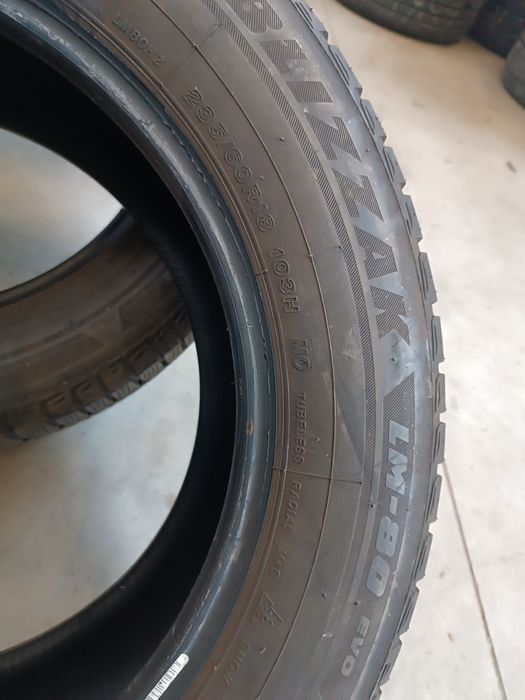 2buc Anvelope iarna 235 60 18 Bridgestone dot2023