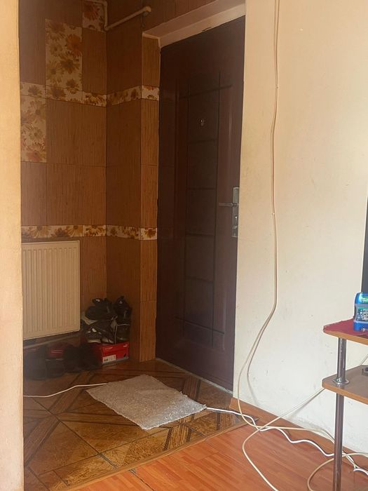 Garsoniera dd vanzare in m6 lângă vatra