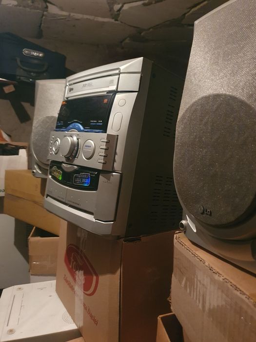 Combină muzicală LG.