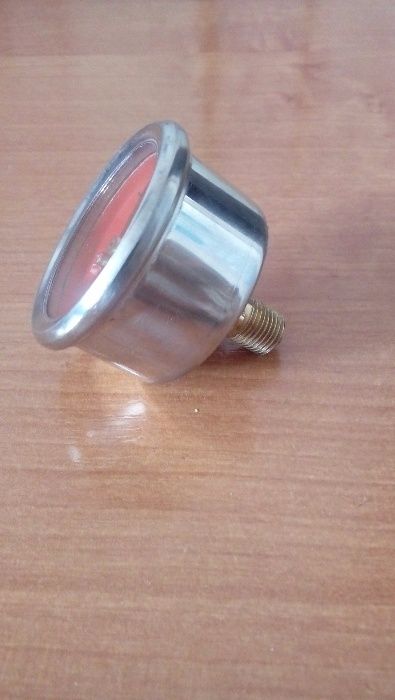 Продам рабочий манометр