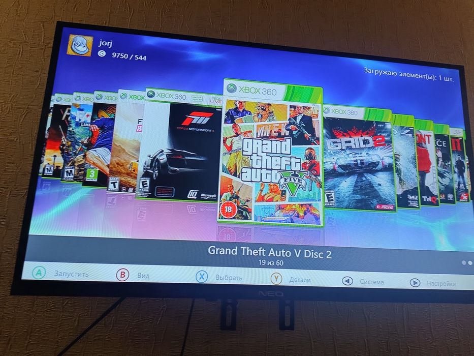 Продам Xbox 360.