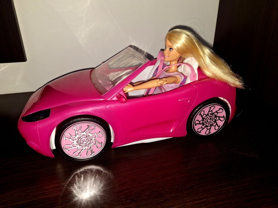 Mașină Barbi Mattel.