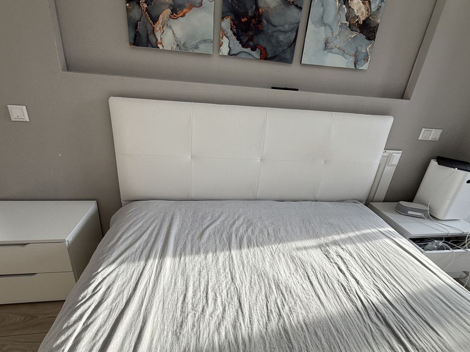 Продам двуспальную кровать с матрасом