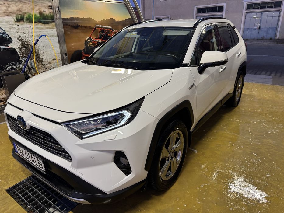 Rav4 Hybrid 222cp 4x4 camere 360 Luxury