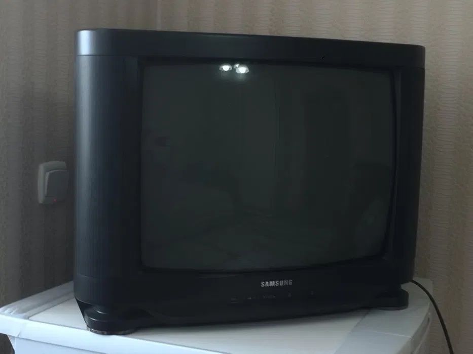 Телевизор цветной Самсунг