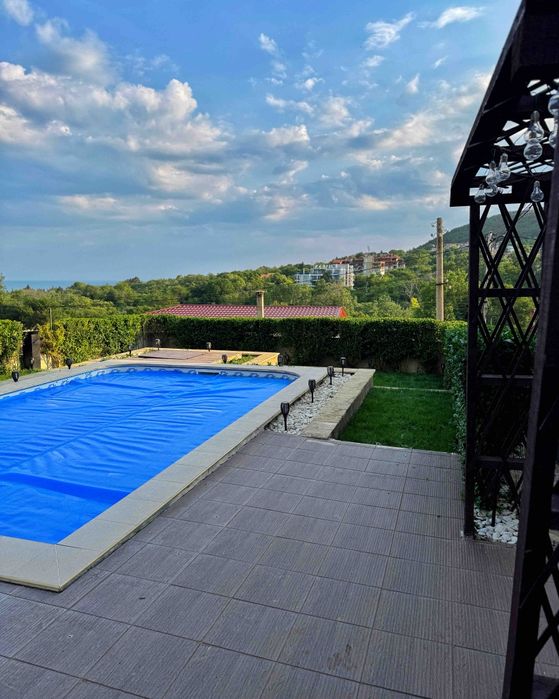 Къща за гости “The White Hills House” – уют, басейн и красива гледка в Балчик