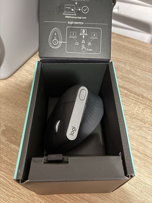 Мишка Logitech MX Master 3S Pale Gray / Мишка Logitech MX Vertical