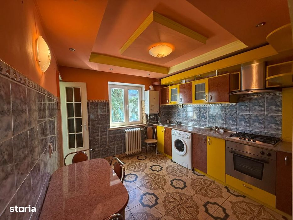 Apartament 2 camere,etaj 2, zona Piata Centrala