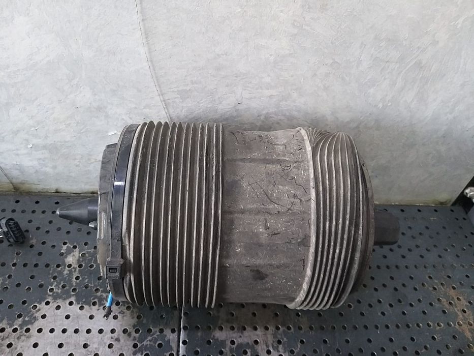 Perna aer suspensie dreapta spate audi a6 c8 4k 4k0616002e