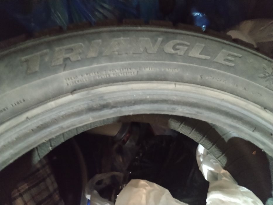 Продам шины 255 45 Р19