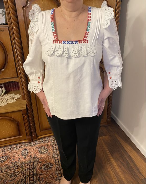 Camasa populara cu dantela veche