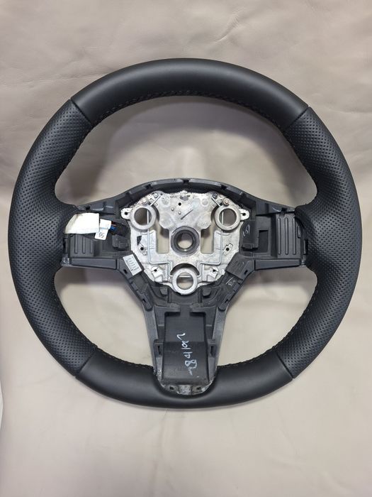 Volan tesla model 3  sau Y cu sau fara încălzire
