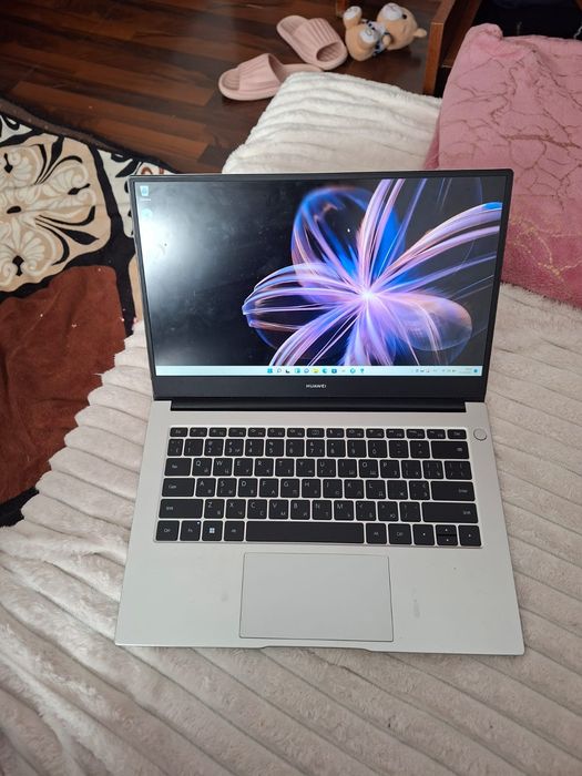 Продам Ноутбук Huawei d14 Cor I5