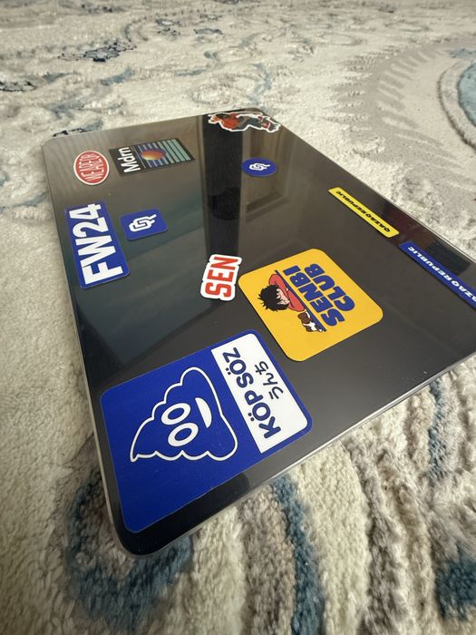 Продаю MacBook Air M2, 2022: