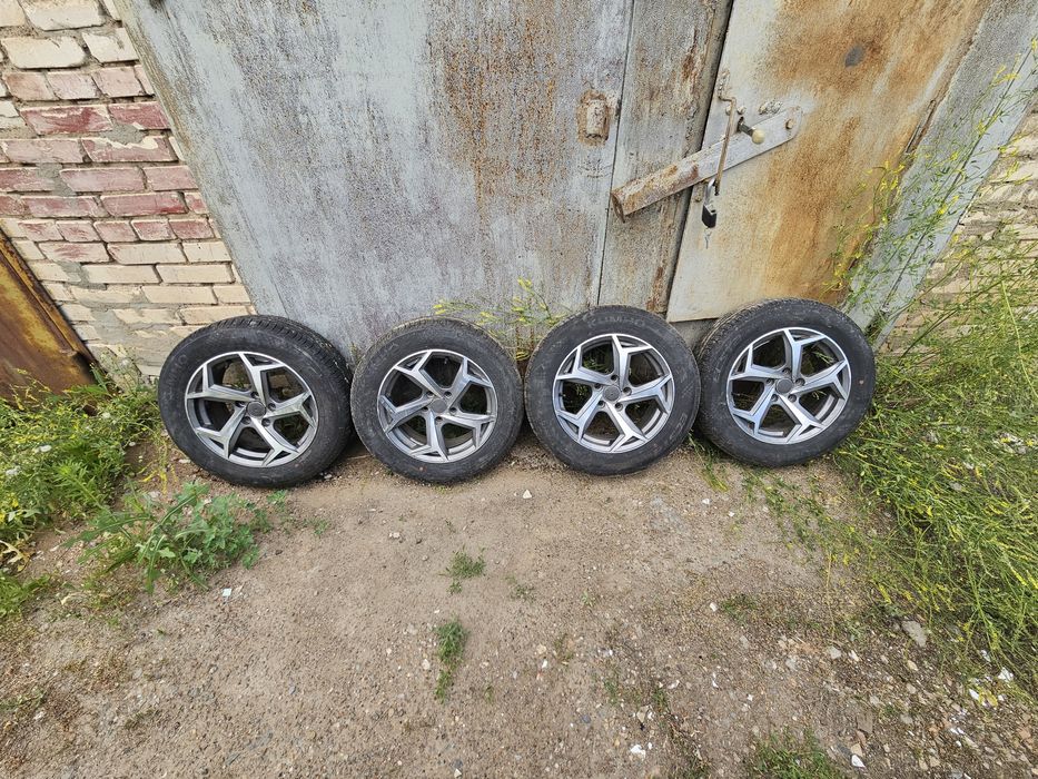 Продам комплект колес R16