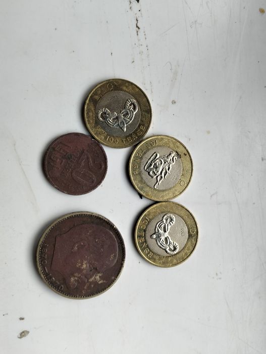 Монета разные на продаже