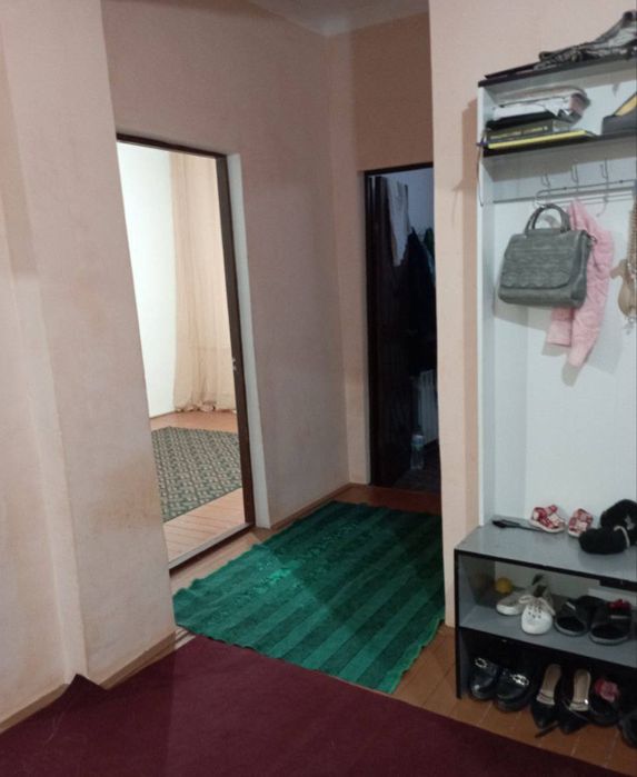 Зарафшон шахридан 2 хоналик 68 квм квартира  уйдан хечнарса олинмайди