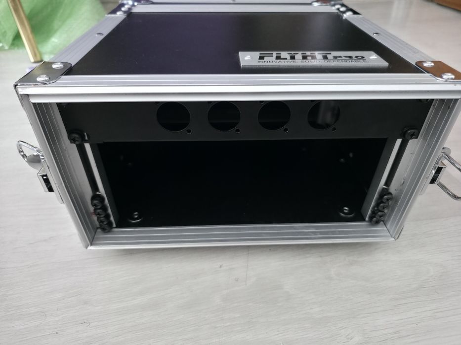 Mini case 3u pentru microfoane 9.5 inchi