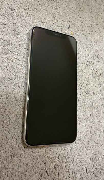Продавам Apple iPhone 11 Pro Max Silver 256GB
