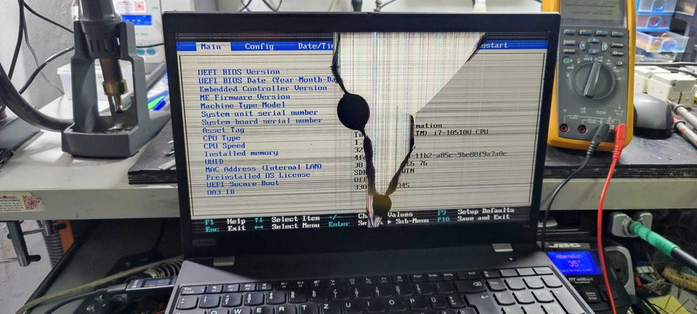 Reparare Balamale si Inlocuire Display Laptop Arad | Ecran spart