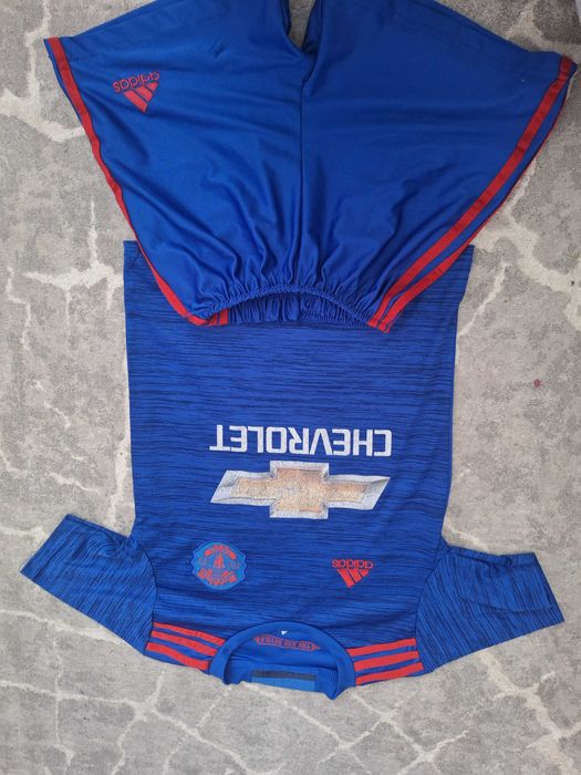 Costum pt fotbal baieti
