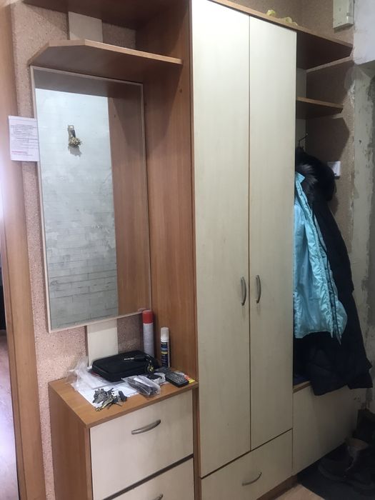 Прихожая , в хорошем состоянии