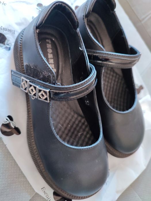 Продам туфли 32 и 33 размер