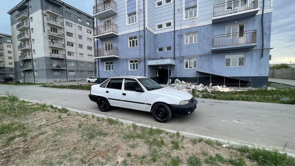 Нексия1 жили 1999