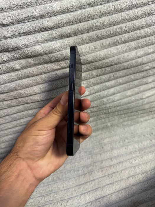 Продам Телефон Айфон 13 128Gb