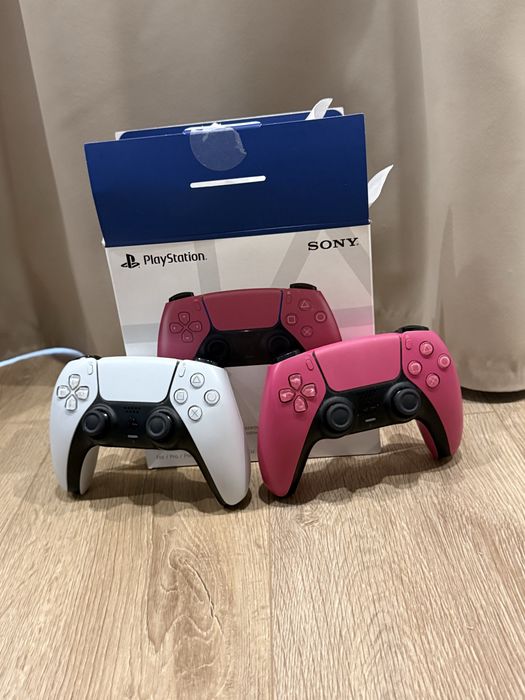 Playstation 5 Disc Edition + 2 Dualsense Controllers