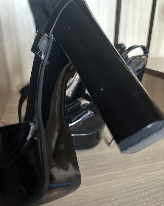 Вся обувь за  5000