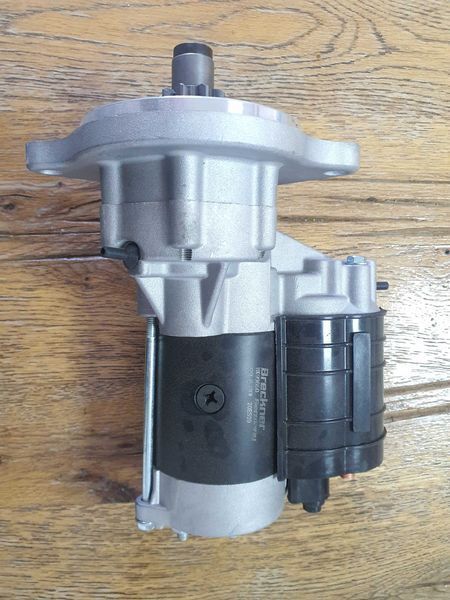 electromotor nou cu reductor de putere pentru u445 sau aro WYXP