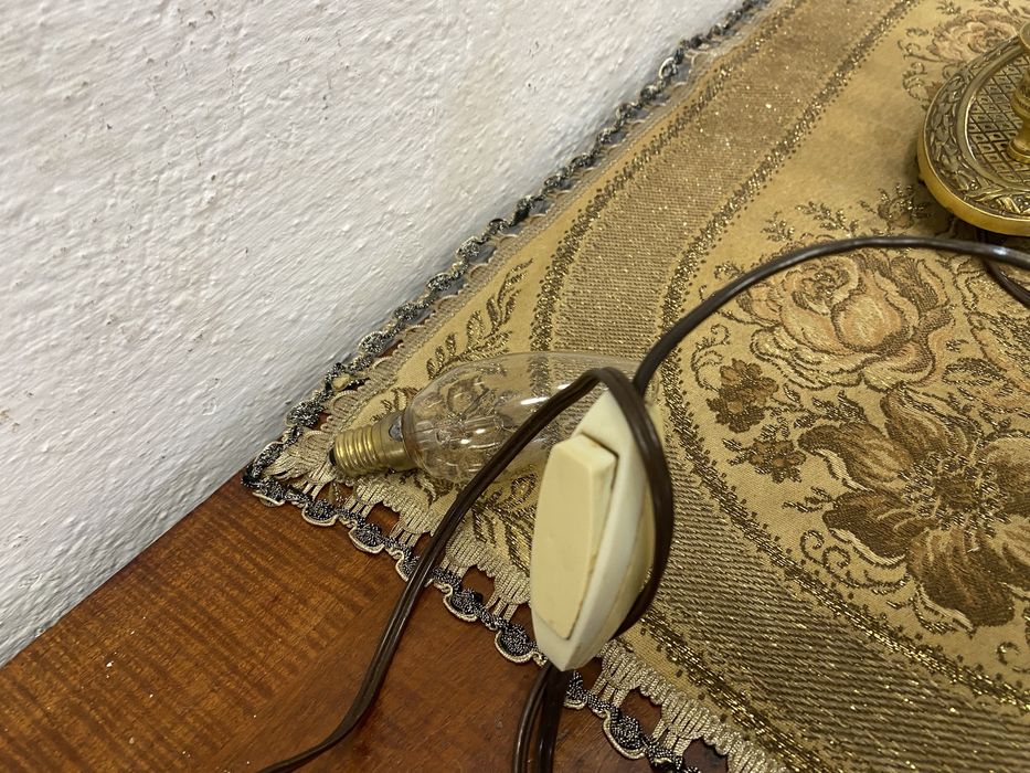 Стара френска лампа от масивен месинг