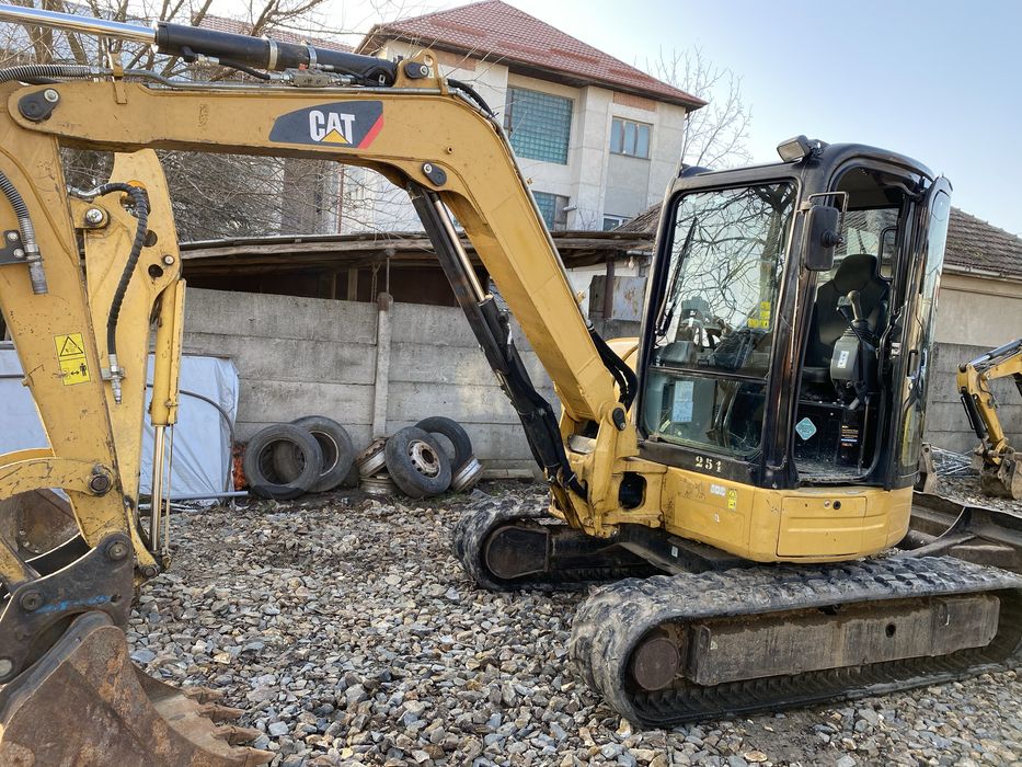 Excavator cat 305E 2014