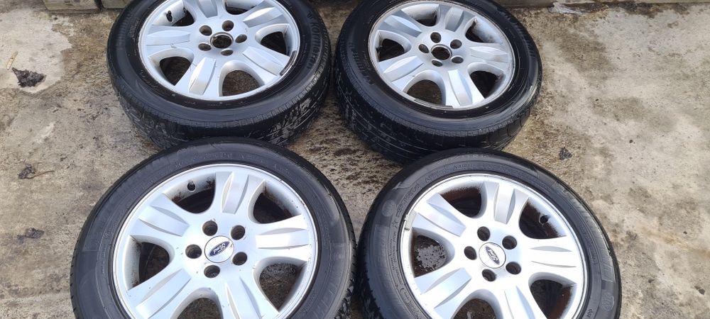 Janta aluminiu ford cu cauciucuri uzate  205/55/16 de rezerva