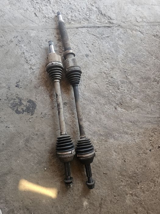 Planetara Ford Transit 2.2 Tdci 2008 st și dr