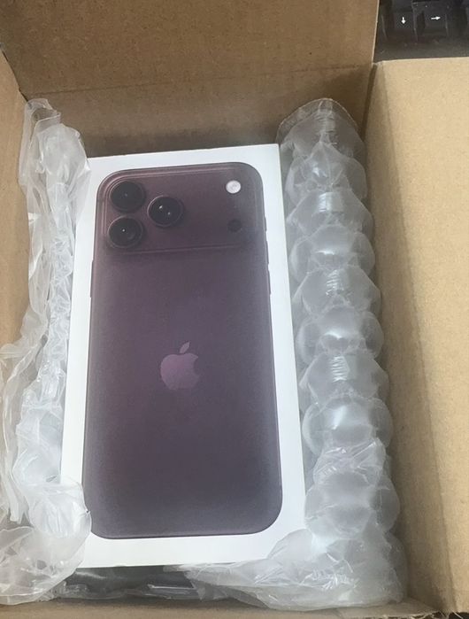 Iphone 18 pro ,pro max. Қытайдың ресыми  Apple Store-ынан