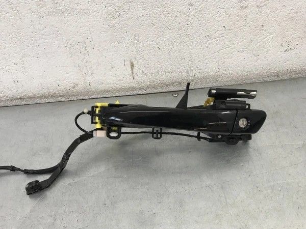 Maner usa stanga fata Lexus CT 200h 2012 cod 6922048040C0
