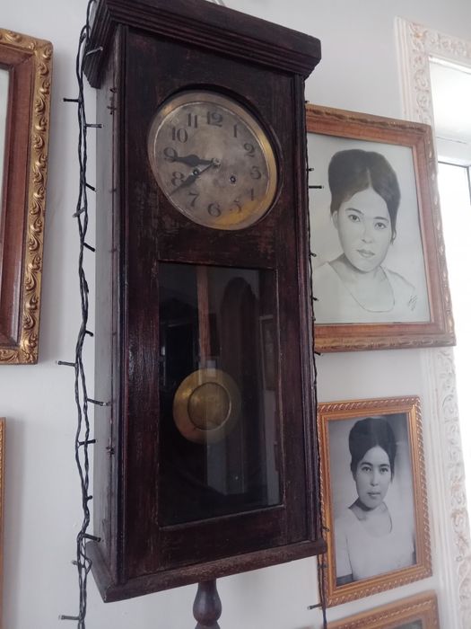 Часы антикварные настенные