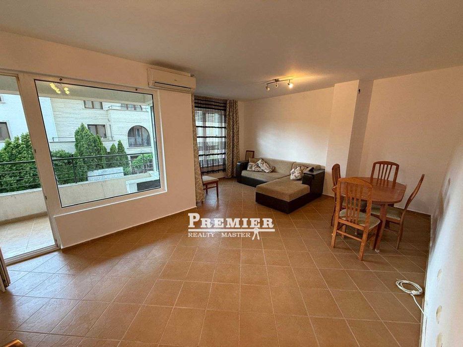 Продава се Тристаен апартамент в Бургас, Акациите - 102 кв.м за 922 €/кв.м - Снимка #2