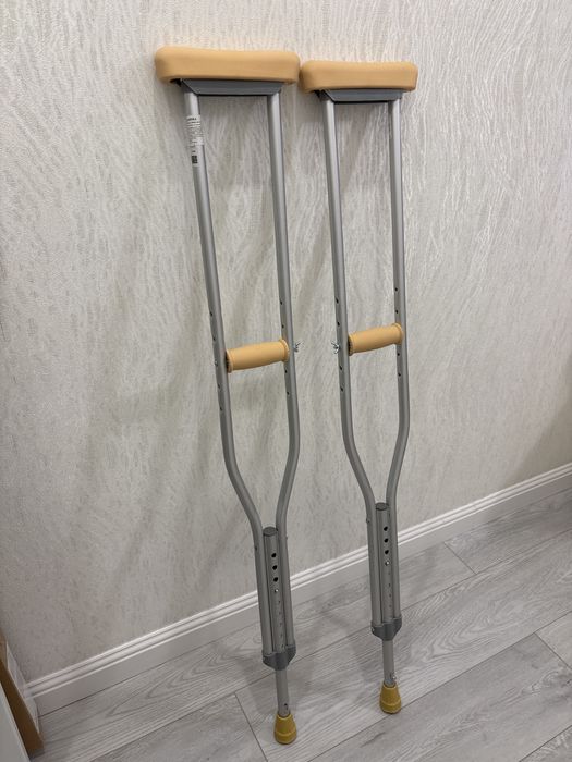 Продам Костыли и Тутор