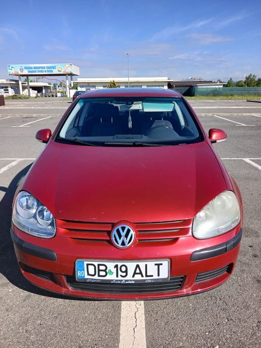 Vand Golf 5 1,6 benzina