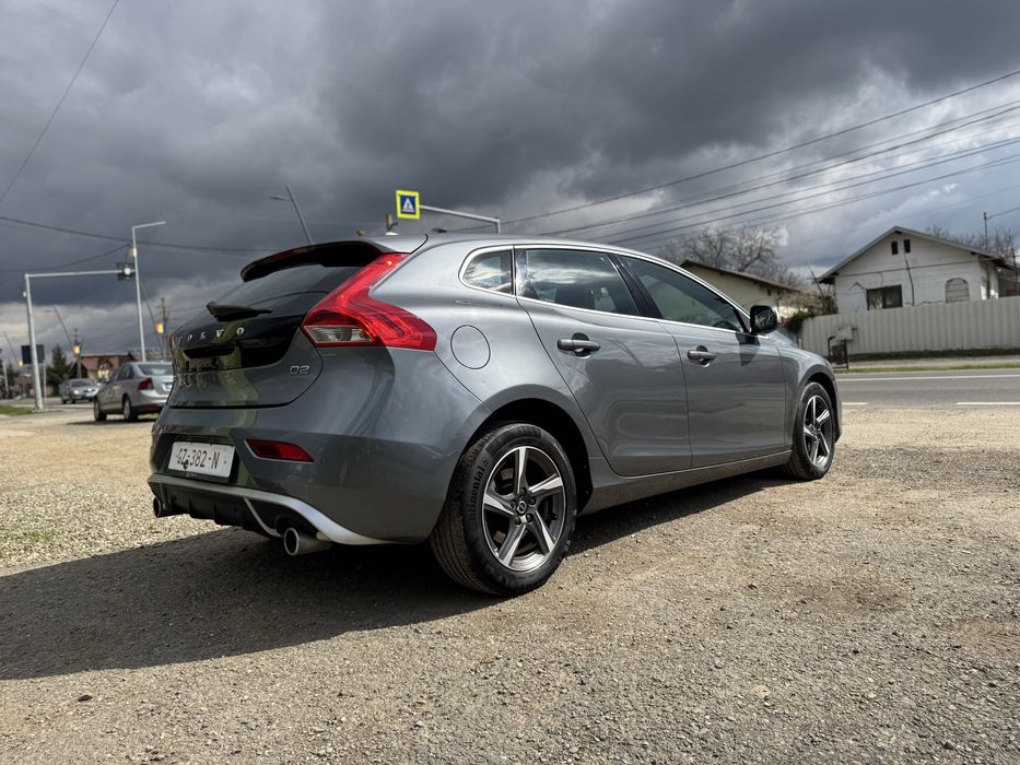 Volvo v40 R desing 2.0 d Euro 6 Rate /avans zero